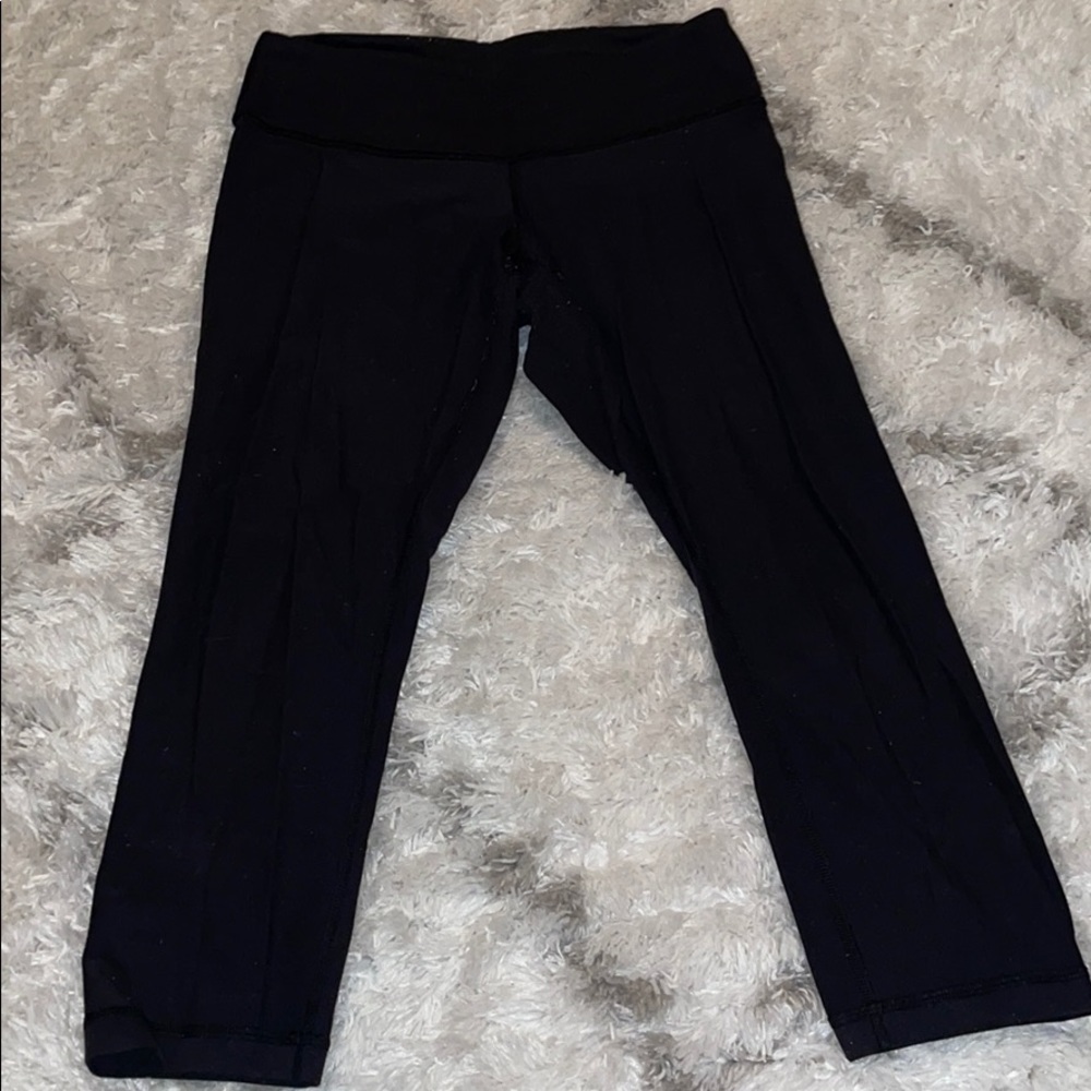 •LULULEMON• Reversible Crop Wunder Under